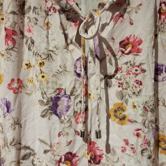 BUFFALO Floral Short Sleeve Blouse - Picture 4 of 6